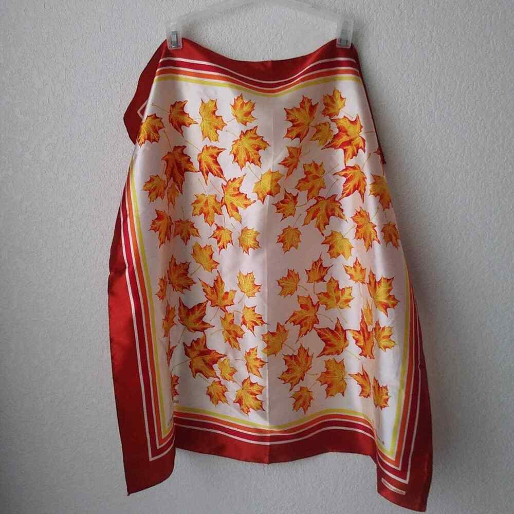 Vintage Skemo Canada Scarf Eleanor Paine Leaves Fall Autumn Japan 100% Acetate